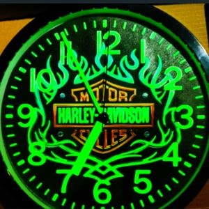 Harley Davidson Garage Shop Glow in the Dark Wall Clock NEW!